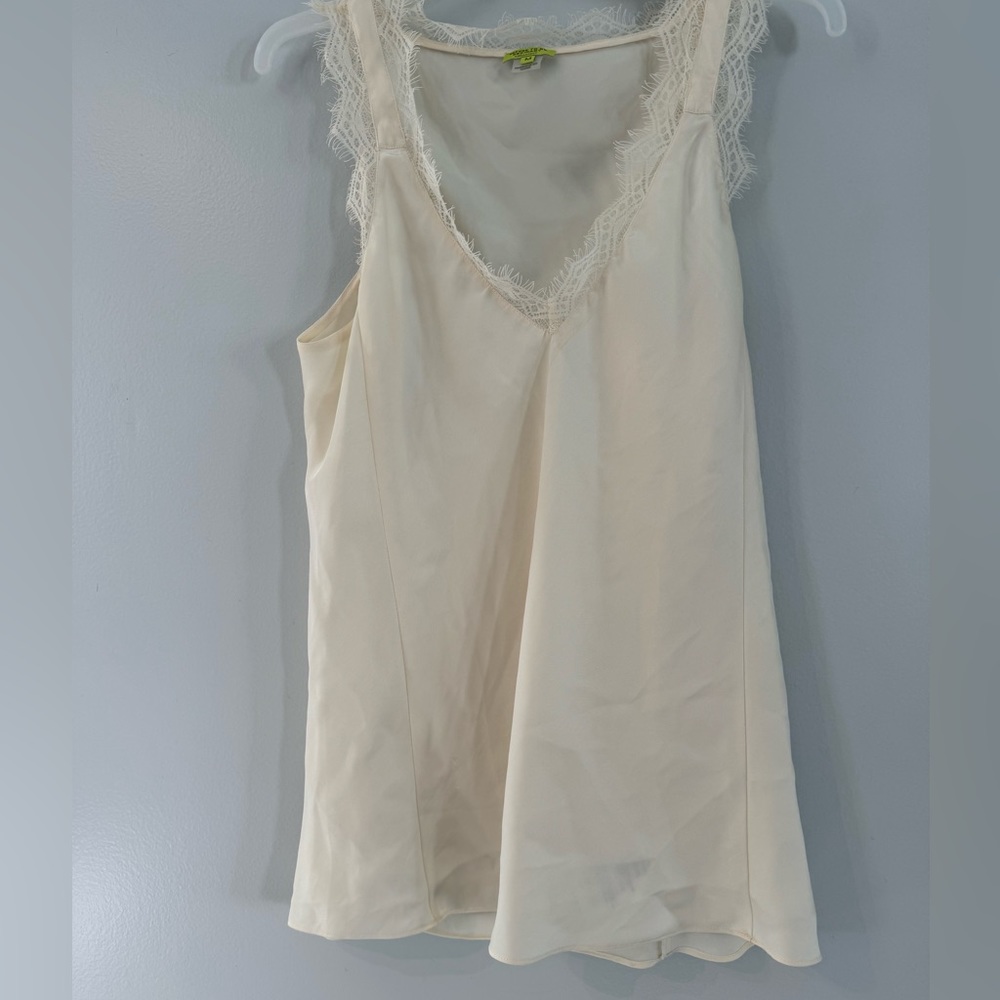 Women’s size medium silk tank top